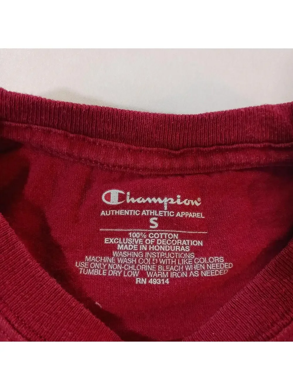 Vintage Champion Authentic Maritime Privateers Men's Red Cotton T-Shirt Small - Picture 3 of 13